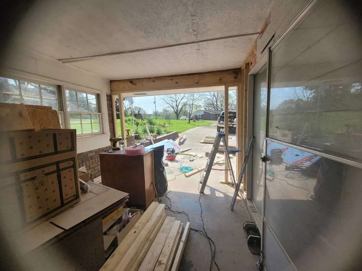 Air movers and dehumidifier for Water Mitigation Services in Westwego